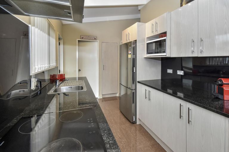 Photo of property in 4b Smiths Avenue, Papakura, 2110