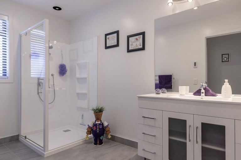 Photo of property in 32 Huka Heights Drive, Rangatira Park, Taupo, 3330