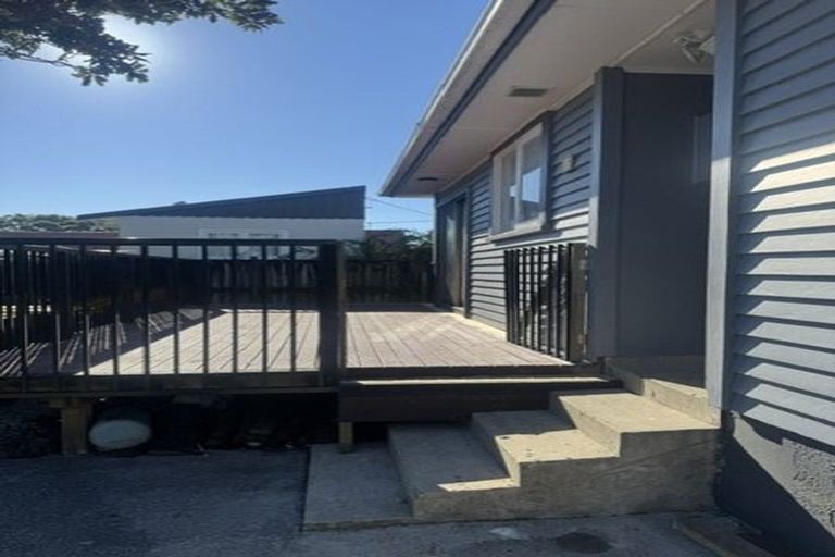 Photo of property in 37 Metcalfe Road, Ranui, Auckland, 0612