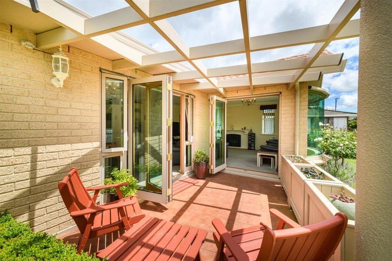 Photo of property in 11 Wanganui Road, Marton, 4710