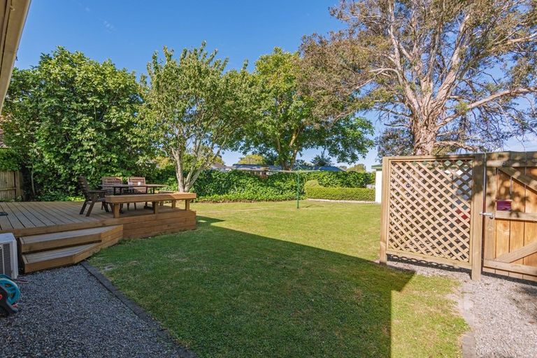 Photo of property in 76 Savage Crescent, West End, Palmerston North, 4412