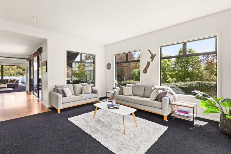 Photo of property in 32 Quarry Ridge, Poraiti, Napier, 4182