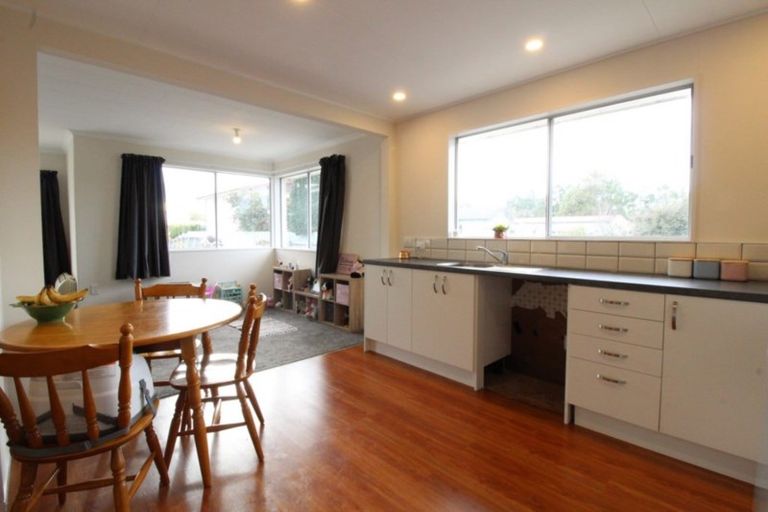 Photo of property in 19 Grange Street, Winton, 9720