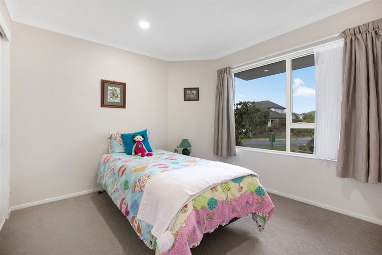 Photo of property in 53 Joseph Banks Drive, Whitby, Porirua, 5024