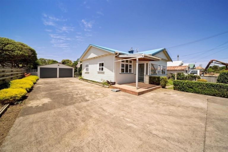Photo of property in 20 Caledonia Street, Hawera, 4610