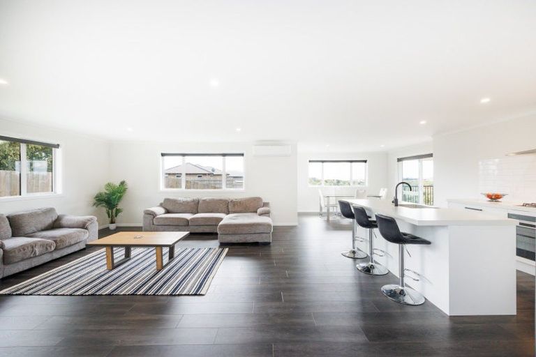 Photo of property in 7 Gibraltar Way, Fitzherbert, Palmerston North, 4410