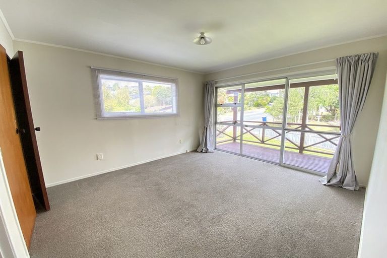 Photo of property in 81 John Downs Drive, Browns Bay, Auckland, 0630