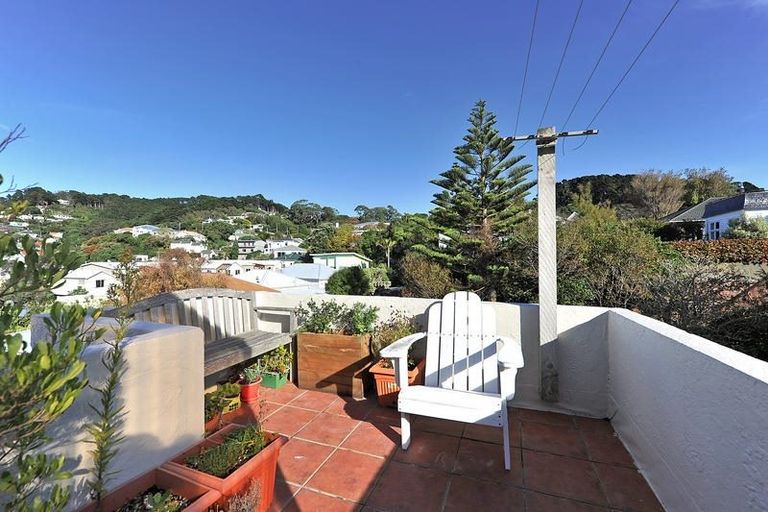 Photo of property in San Antonio Flats, 6/12 Kilbirnie Crescent, Kilbirnie, Wellington, 6022