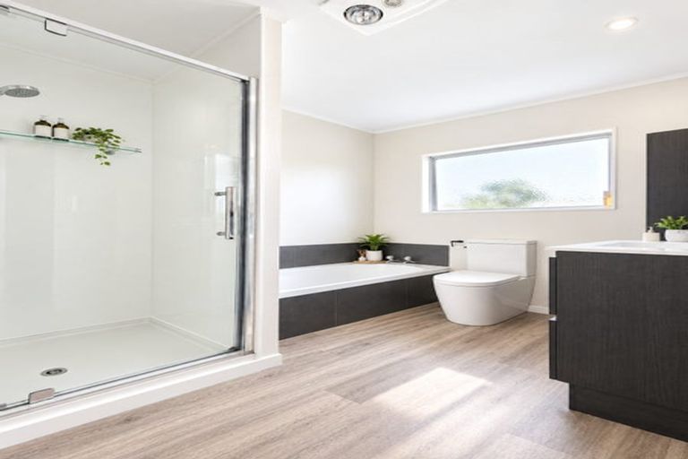 Photo of property in 96a Mangorei Road, Strandon, New Plymouth, 4312