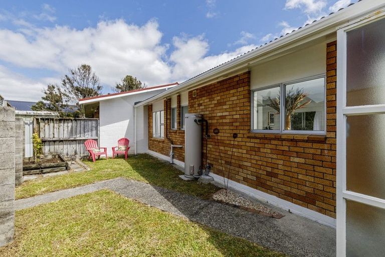 Photo of property in 3/34 Walton Street, Red Beach, 0932