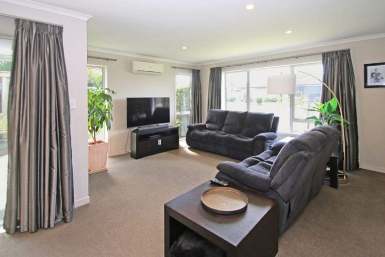 Photo of property in 4 Oakwood Way, Papamoa Beach, Papamoa, 3118