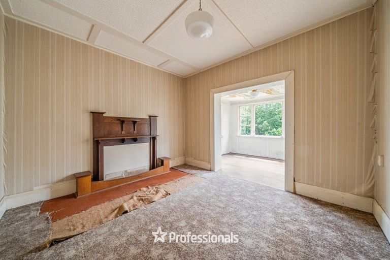 Photo of property in 37 Hardy Street, Waterloo, Lower Hutt, 5011