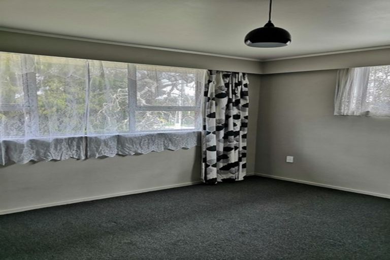 Photo of property in 143 Waimumu Road, Massey, Auckland, 0614