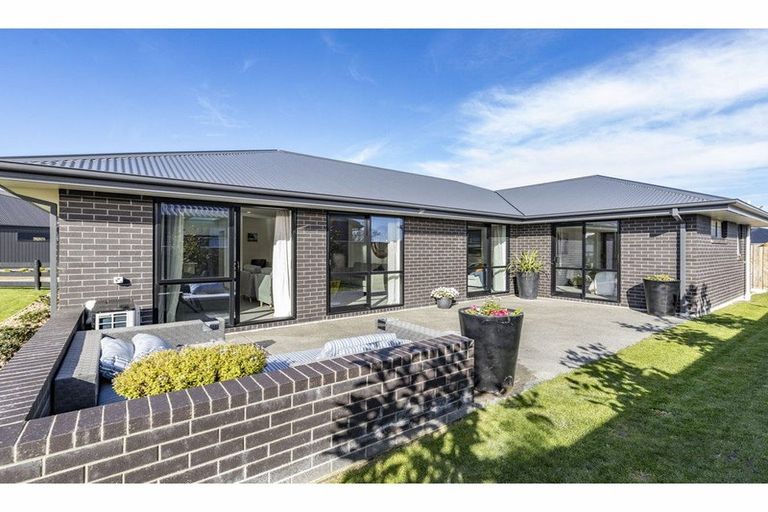 Photo of property in 26 Foster Place, Amberley, 7410