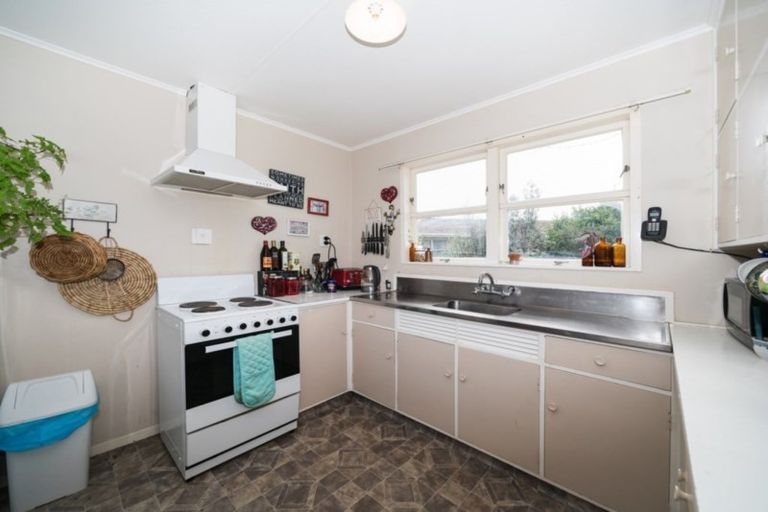 Photo of property in 28 Dewe Avenue, Feilding, 4702