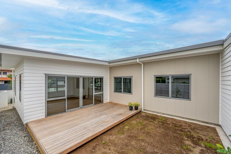 Photo of property in 102c Auckland Road, Greenmeadows, Napier, 4112