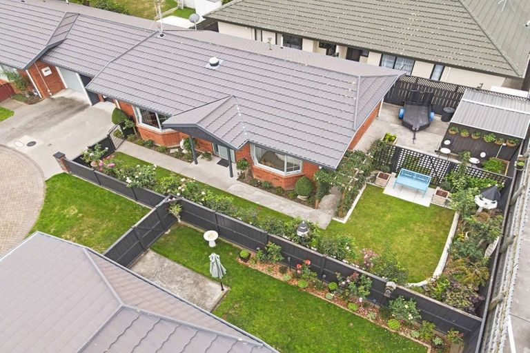 Photo of property in 6 Surrey Lane, Levin, 5510