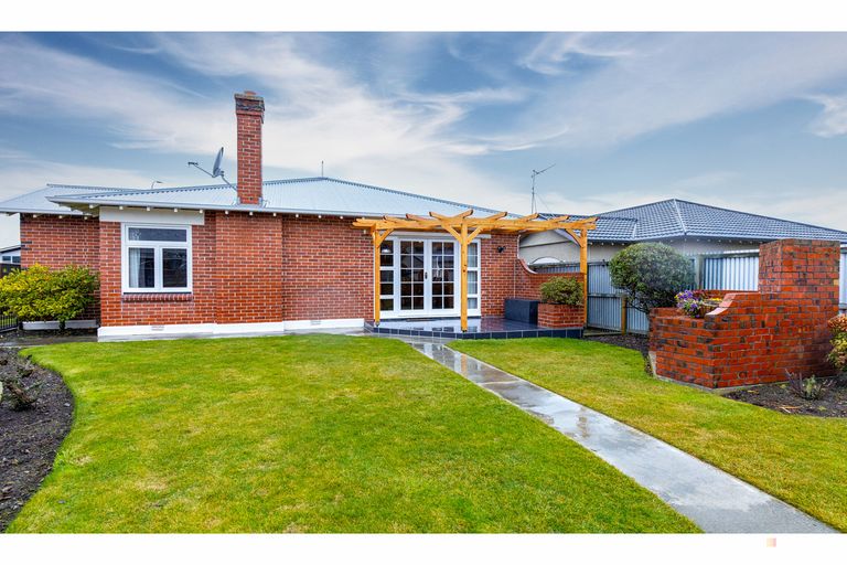 Photo of property in 208 Otipua Road, West End, Timaru, 7910