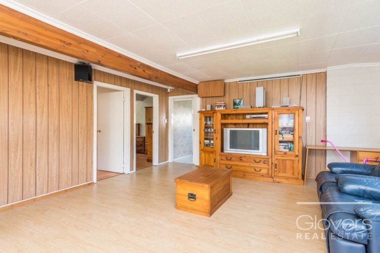 Photo of property in 72 Astley Avenue, New Lynn, Auckland, 0600