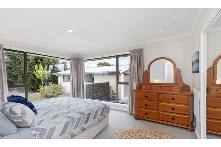 Photo of property in 47 Kathleen Crescent, Hornby, Christchurch, 8042