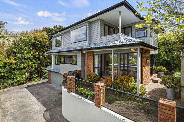 Photo of property in 1/33 Masterton Road, Rothesay Bay, Auckland, 0630