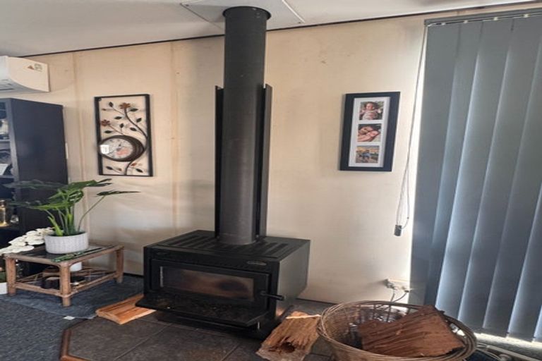 Photo of property in 2/141 Carnoustie Drive, Wattle Downs, Auckland, 2103