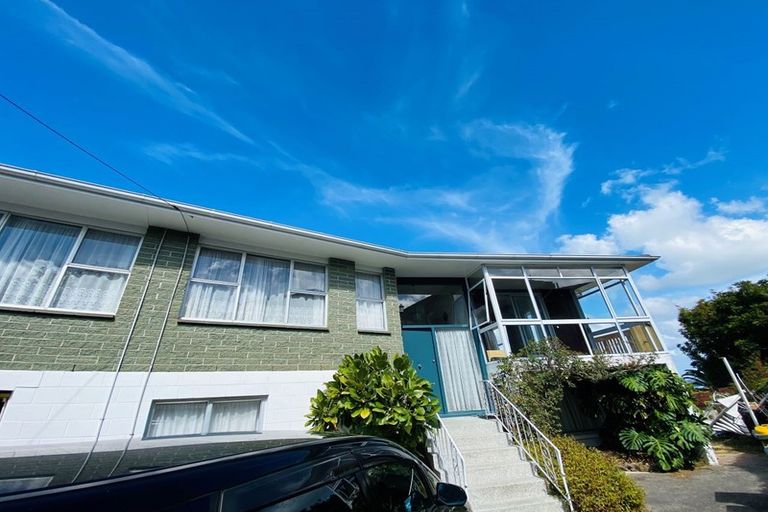 Photo of property in 150 Mokoia Road, Chatswood, Auckland, 0626