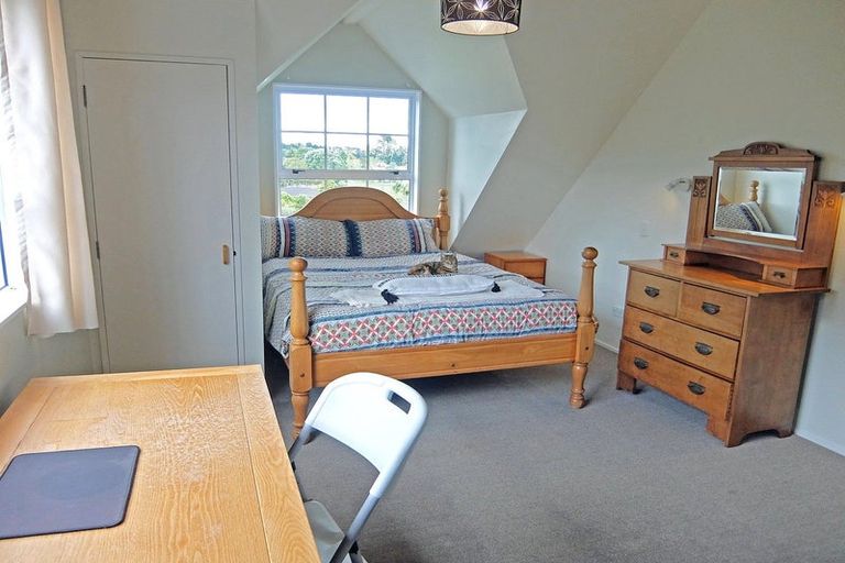 Photo of property in 6d Donnelly Street, Oakura, 4314