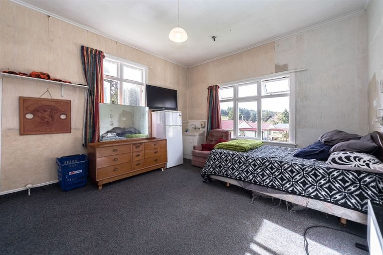 Photo of property in 21 Ongo Road, Hunterville, 4730