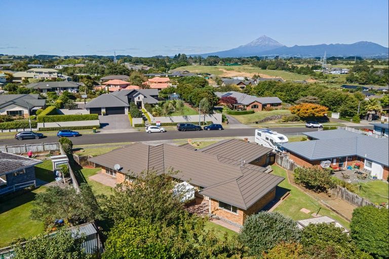 Photo of property in 4 Adam Lile Drive, Highlands Park, New Plymouth, 4312