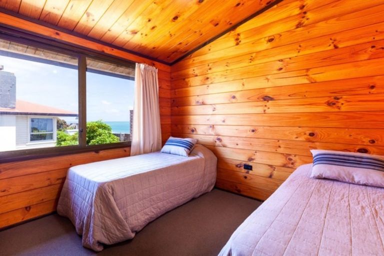 Photo of property in 50 Messenger Terrace, Oakura, 4314