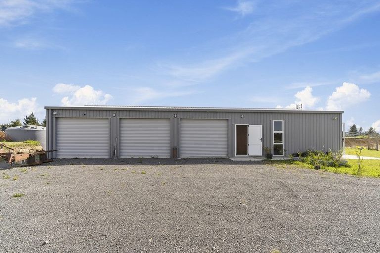 Photo of property in 24 Sarona Park Drive, Omanawa, 3171