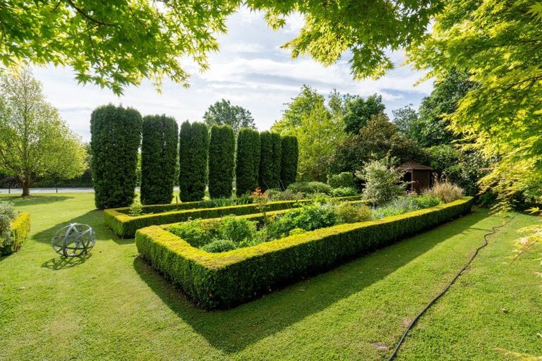 Photo of property in 11 Genesis Drive, West Melton, Christchurch, 7675