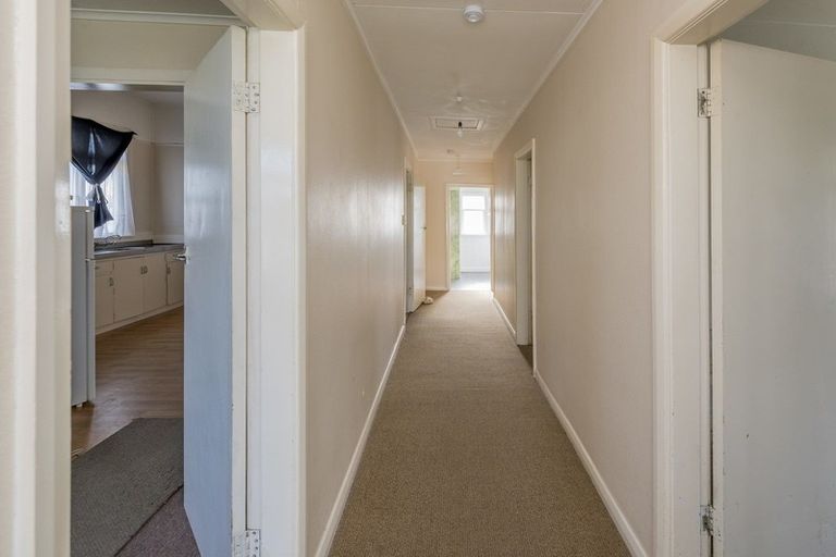 Photo of property in 10 Stuckey Street, Levin, 5510