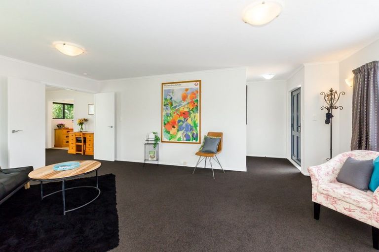 Photo of property in 290 Te Moana Road, Waikanae, 5036