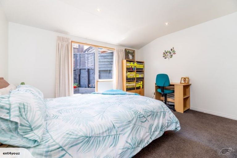 Photo of property in 14 Chamari Close, Titirangi, Auckland, 0604