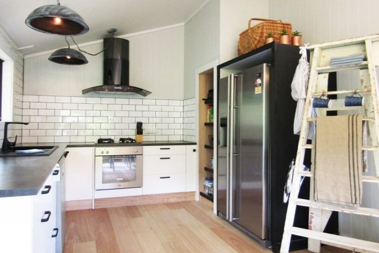 Photo of property in 82 Rangitane Loop Road, Kerikeri, 0294