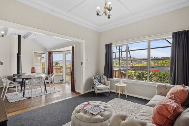Photo of property in 32 Adderley Terrace, Ravensbourne, Dunedin, 9022