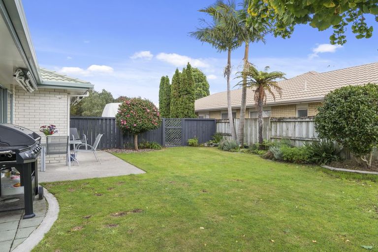 Photo of property in 17 Lavender Place, Papamoa Beach, Papamoa, 3118