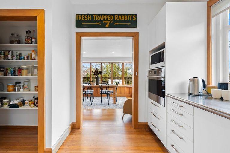 Photo of property in 4 Hackthorne Road, Cashmere, Christchurch, 8022
