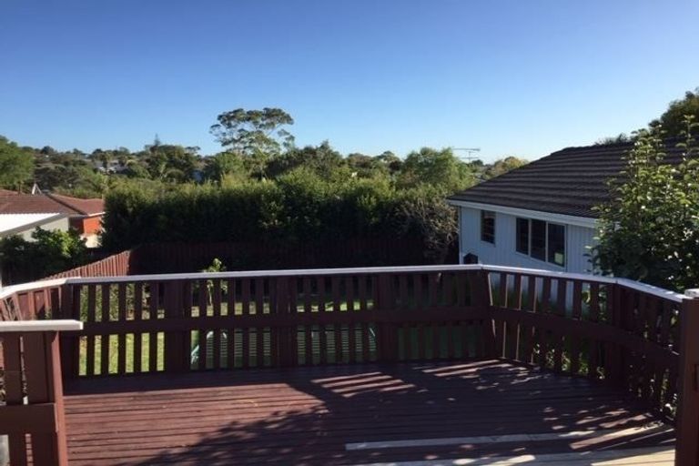 Photo of property in 16 Jade Avenue, Pakuranga Heights, Auckland, 2010