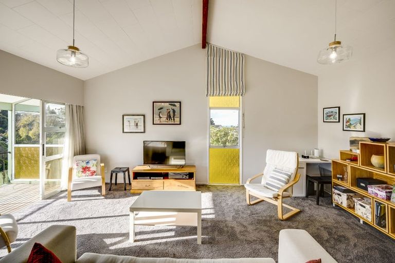 Photo of property in 18 Hadfield Terrace, Bluff Hill, Napier, 4110