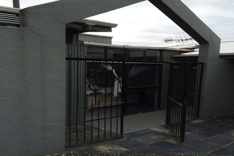 Photo of property in 109a Mokoia Road, Birkenhead, Auckland, 0626