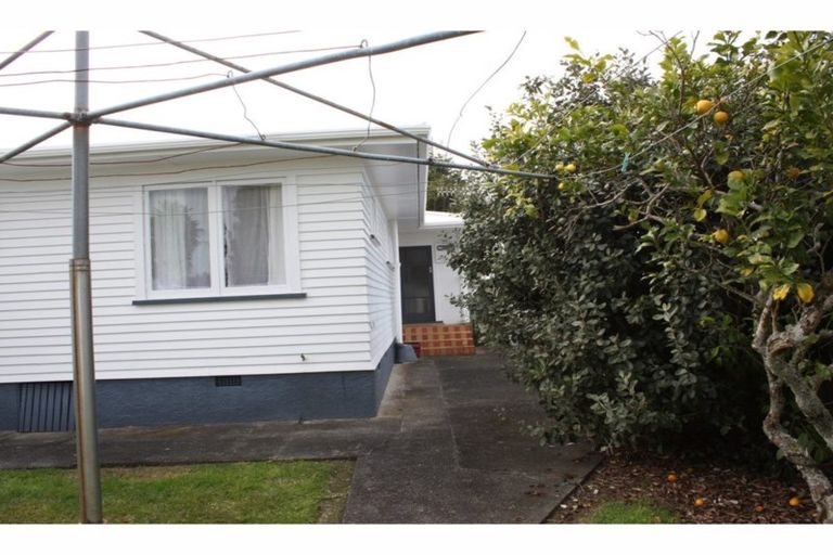 Photo of property in 76 Onerahi Road, Onerahi, Whangarei, 0110