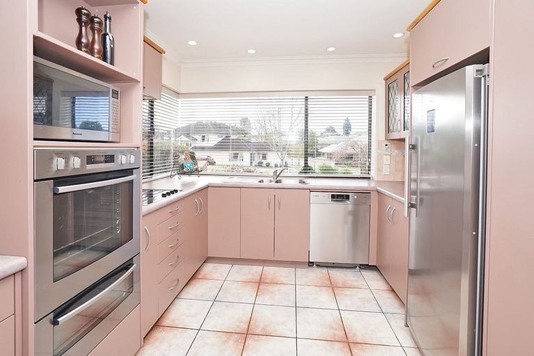 Photo of property in 230 Grandview Road, Western Heights, Hamilton, 3200