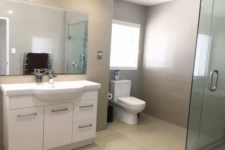 Photo of property in 144 Flat Bush School Road, Flat Bush, Auckland, 2019