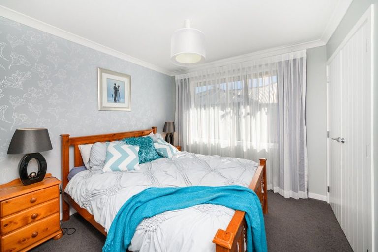 Photo of property in 23 Silicon Way, Fitzherbert, Palmerston North, 4410