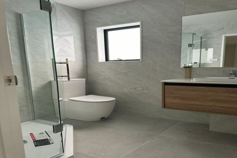 Photo of property in 113c Sycamore Drive, Sunnynook, Auckland, 0620