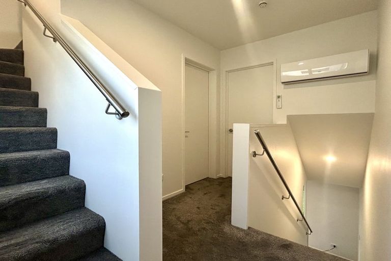 Photo of property in 2/100 Office Road, Merivale, Christchurch, 8014