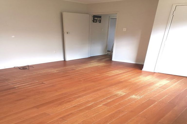 Photo of property in 1/133 Ennis Avenue, Pakuranga Heights, Auckland, 2010